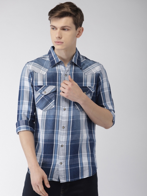 

Celio Men Blue & White Regular Fit Checked Casual Shirt
