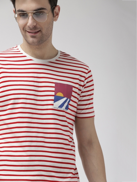 

Mast & Harbour Men White & Red Striped Round Neck T-shirt