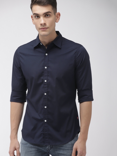 

Levis Men Navy Blue Slim Fit Solid Casual Shirt