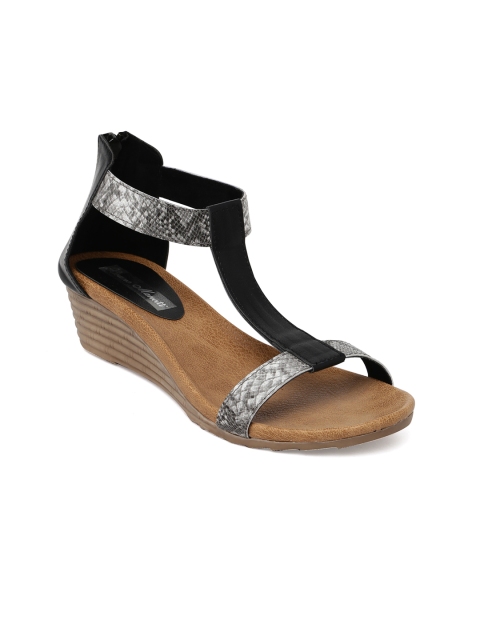 

Bruno Manetti Women Black Printed Heels