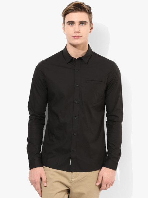 

Calvin Klein Jeans Men Black Regular Fit Solid Casual Shirt