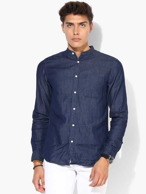 

Blue Solid Regular Fit Casual Shirt