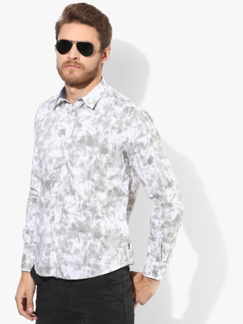 

Olive Printed Regular Fit Round Neck T-Shirt