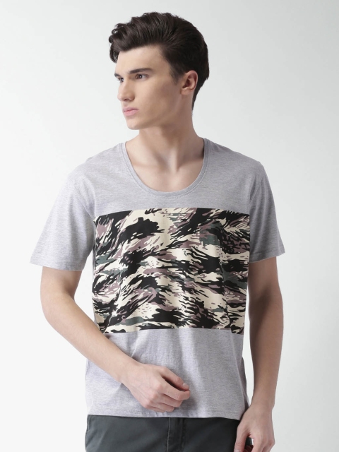 

Grey Printed Regular Fit Round Neck T-Shirt