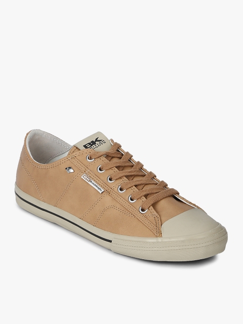 

Chase Tan Sneakers