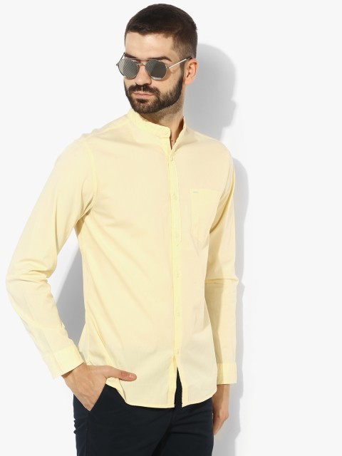 

Yellow Solid Slim Fit Casual Shirt