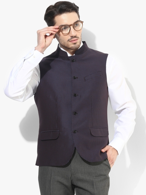 

Brown Solid Waistcoat