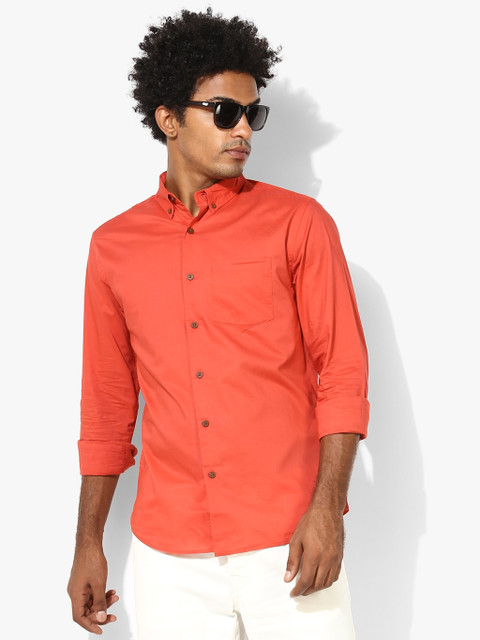 

Red Solid Slim Fit Casual Shirt