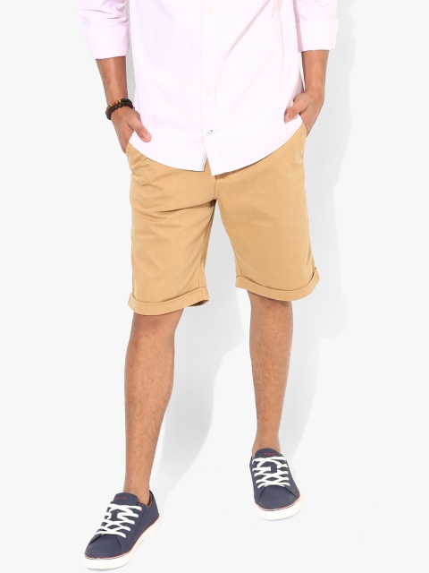 

Ivory Textured Shorts, Khaki