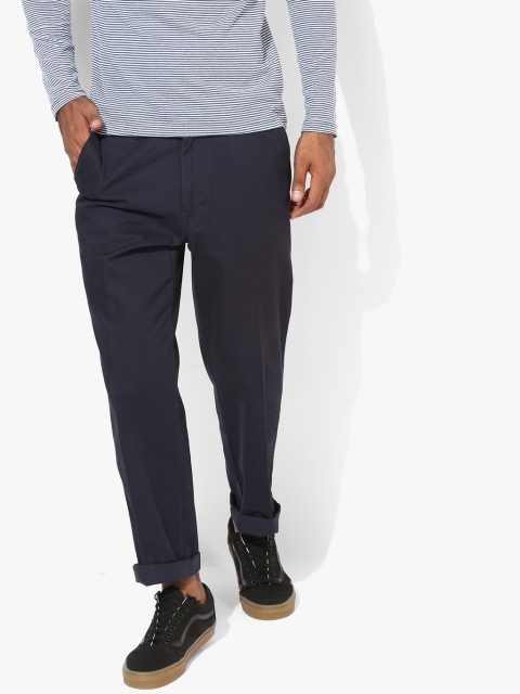 

Navy Blue Solid Slim Fit Chinos