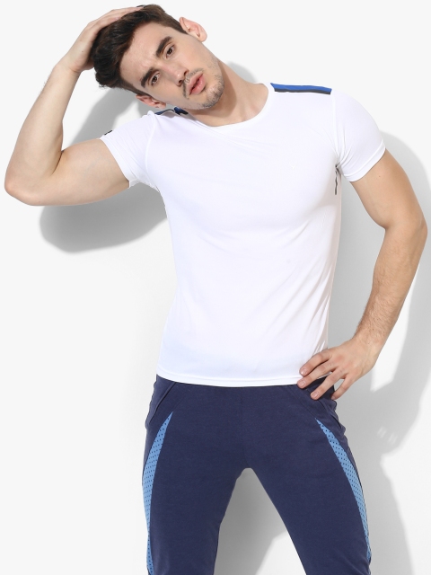 

White Solid Slim Fit Round Neck T-Shirt