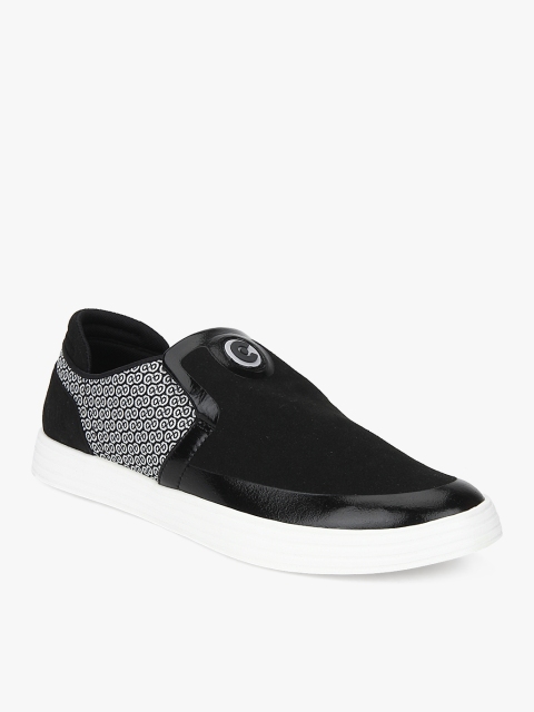 

Skool Pilot Black Sneakers