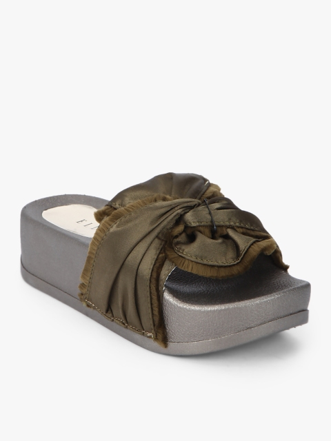 

Olive Solid Sandals