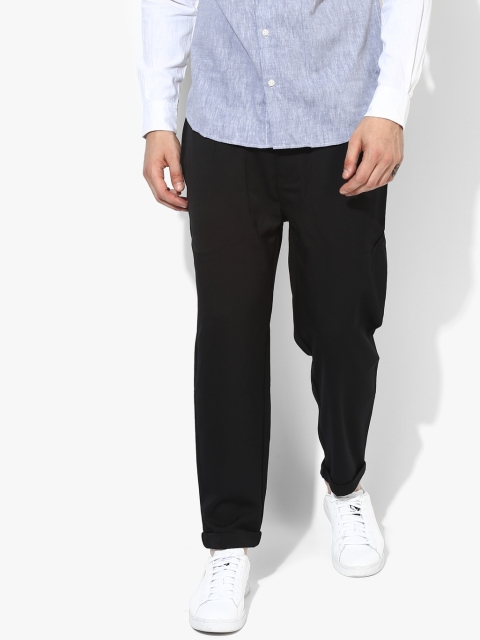 

Black Solid Slim Fit Chinos