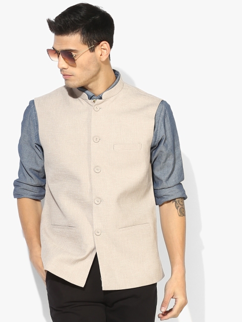 

Grey Textured Waistcoat