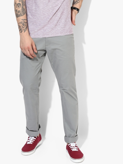 

Grey Solid Regular Fit Chinos