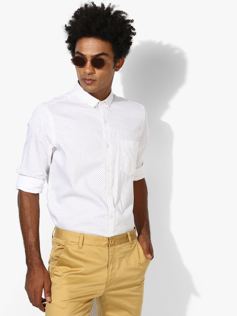 

White Solid Slim Fit Casual Shirt