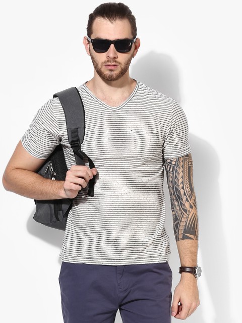 

Off White Striped Slim Fit V Neck T-Shirt