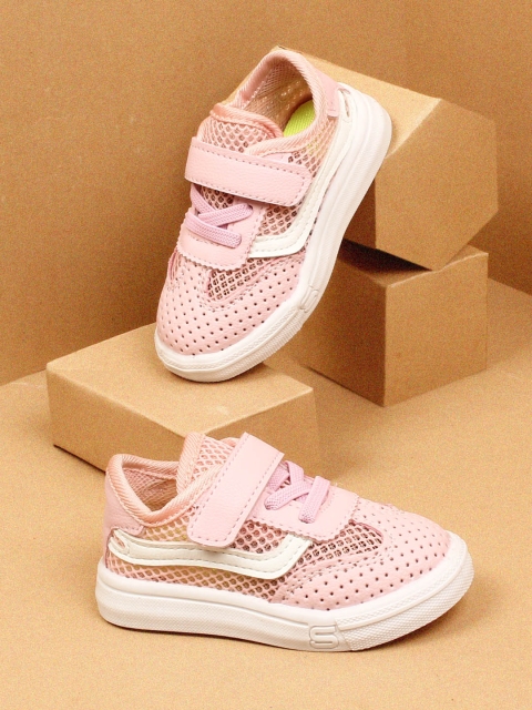 

Walktrendy Girls Pink Sneakers