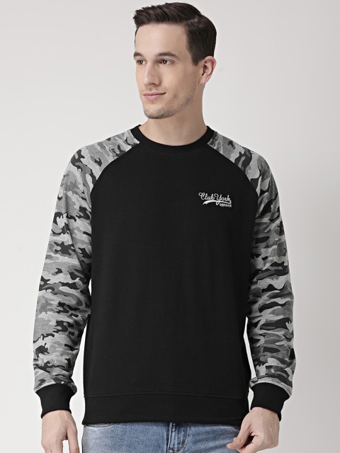 

Club York Men Black & Grey Printed Sweatshirt