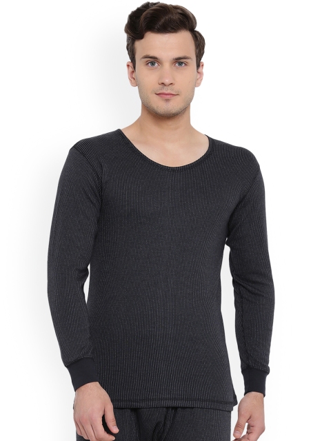

Monte Carlo Men Black Striped Thermal Tops