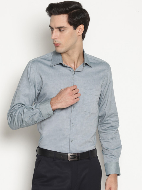 

IVOC Men Green Smart Slim Fit Solid Formal Shirt