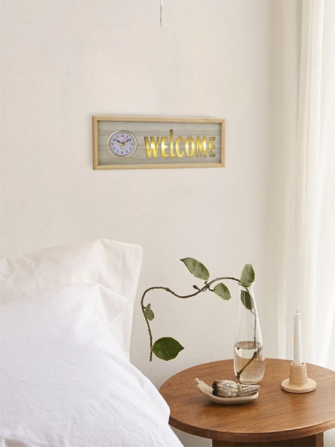 

Archies Brown Wooden LED Wall Hanging
