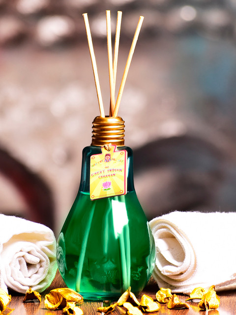 

Archies Desi Honeysuckle Aromatherapy Reed Diffuser 100 ml, Green