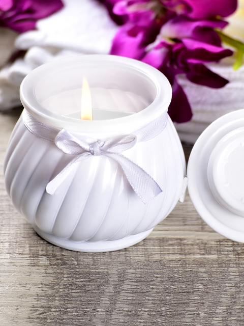 

Archies White Scented Candle With Jar