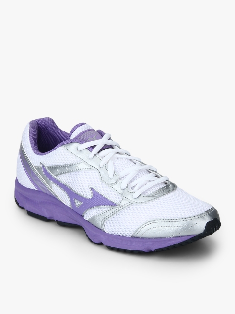 

Maximizer 18 White Running Shoes