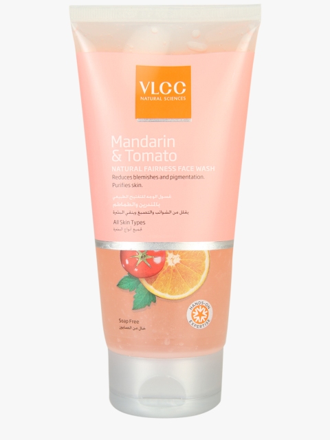 

Mandarin & Tomato Natural Fairness Face Wash, Black