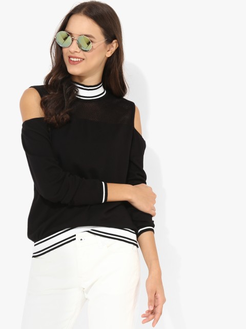 

Madame Black Solid Top