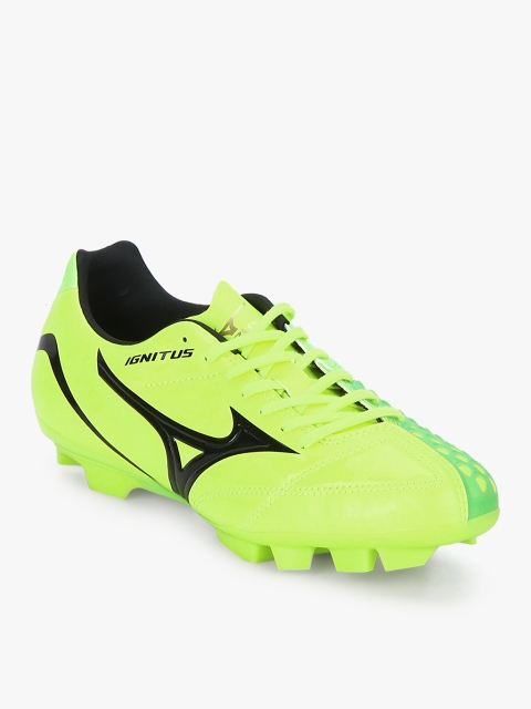 

Ignitus 4 Md Green Football Shoes
