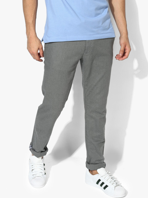 

Olive Solid Slim Fit Chinos