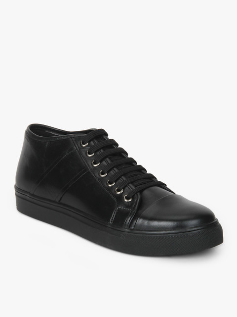 

Black Sneakers