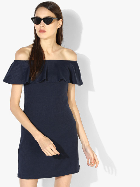 

Navy Blue Solid Off-Shoulder