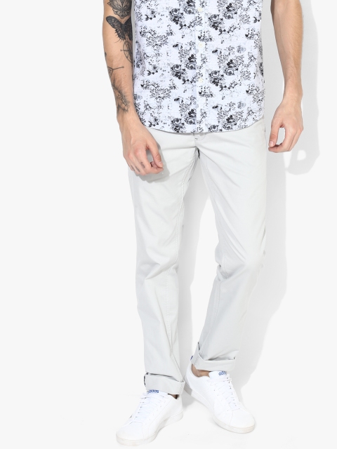 

Light Grey Solid Slim Fit Chinos