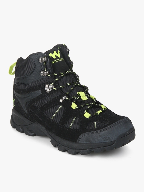 

Punka Black Outdoor Shoes