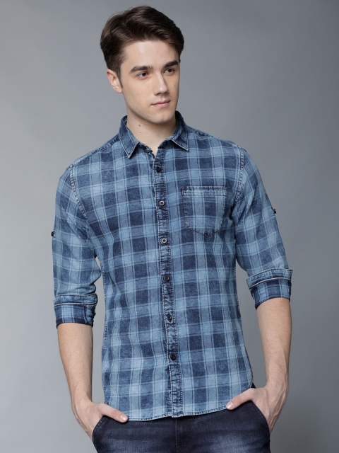 

LOCOMOTIVE Men Navy Blue Slim Fit Checked Casual Shirt