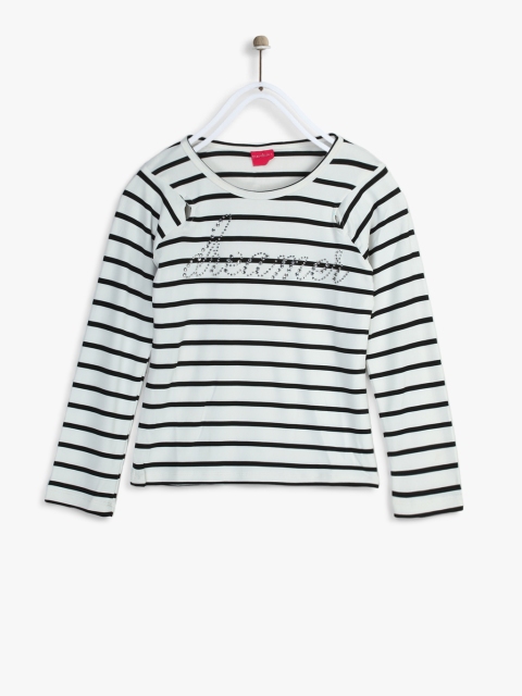 

Off White Top