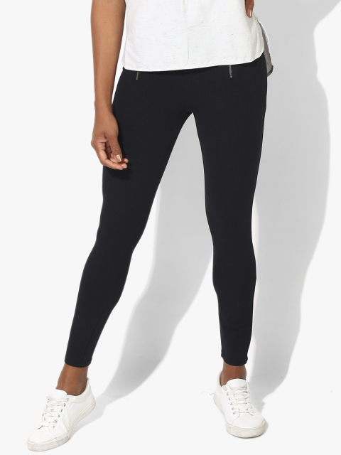 

Vero Moda Black Women Black Checked Skinny Fit Treggings
