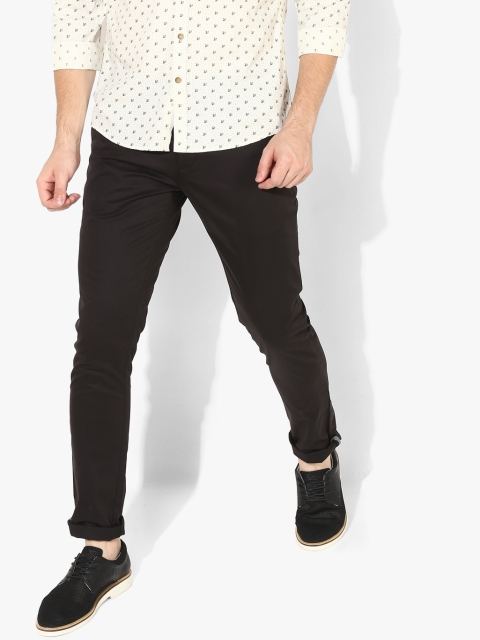 

Black Solid Slim Fit Chinos