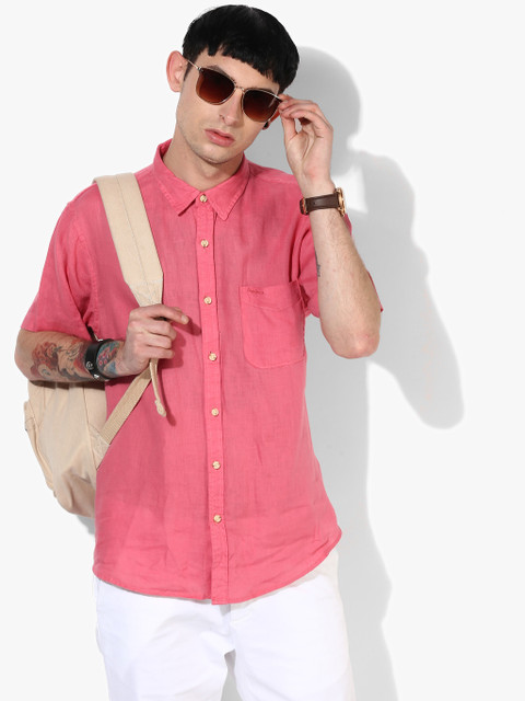 

Pink Solid Regular Fit Casual Shirt
