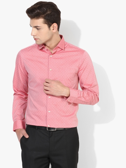 

Red Solid Regular Fit Formal Shirt, Pink