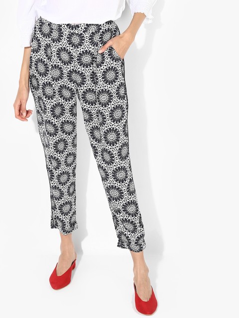 

Navy Blue Printed Coloured Pants