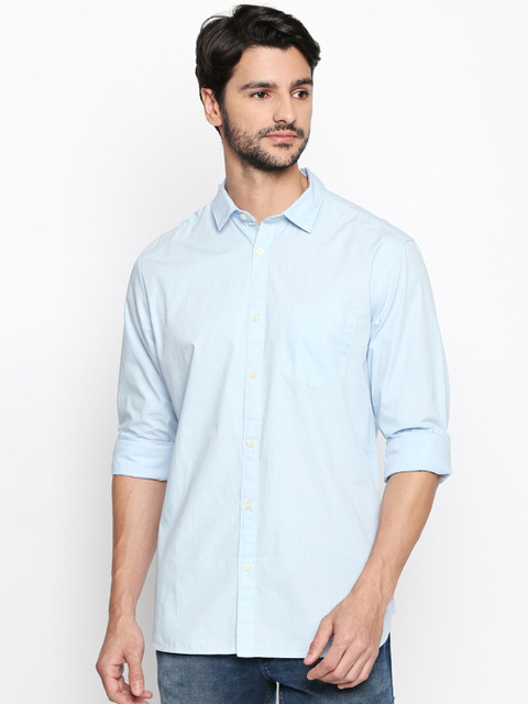 

Spiritus by pantaloons Men Blue Regular Fit Solid Casual Shirt