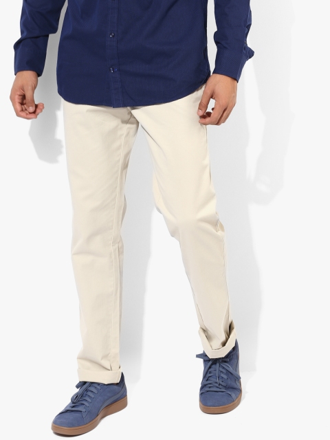 

Beige Solid Slim Fit Chinos