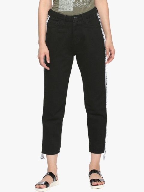

Black Low-Rise Jeans