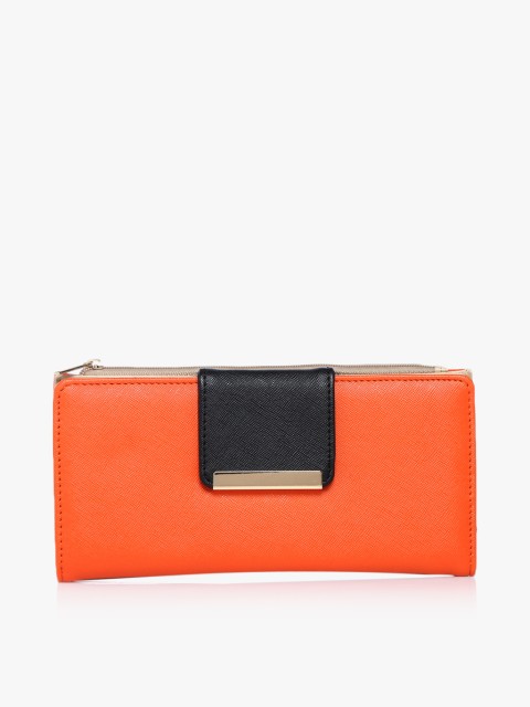 

Orange Wallet