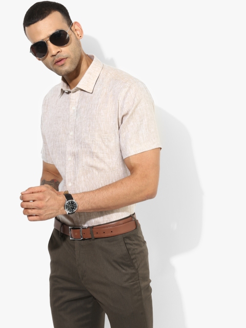 

Peach Solid Slim Fit Formal Shirt